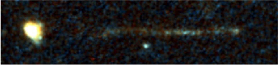    В «фарватере» черной дыры образуются новые звезды. NASA