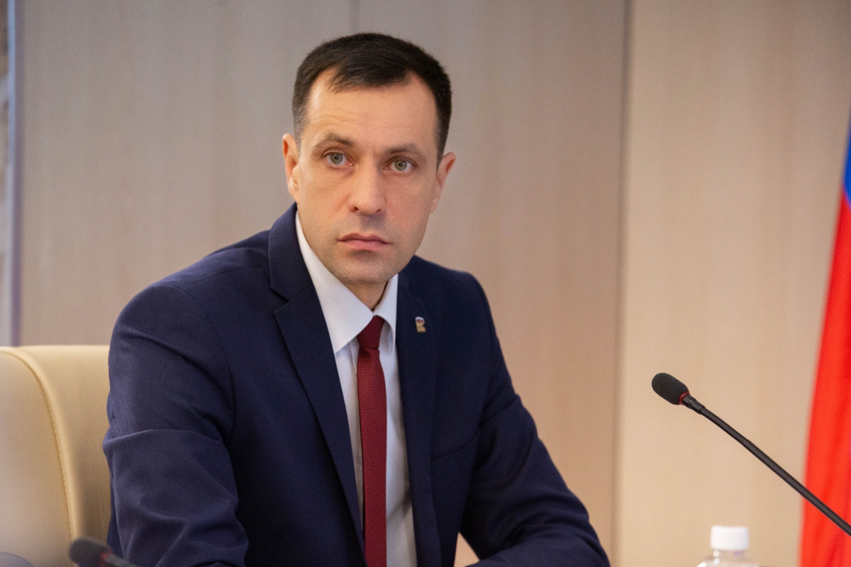 Андрей Козырев, первый заместитель Председателя Госсовета Крыма, руководитель фракции "Единая Россия"