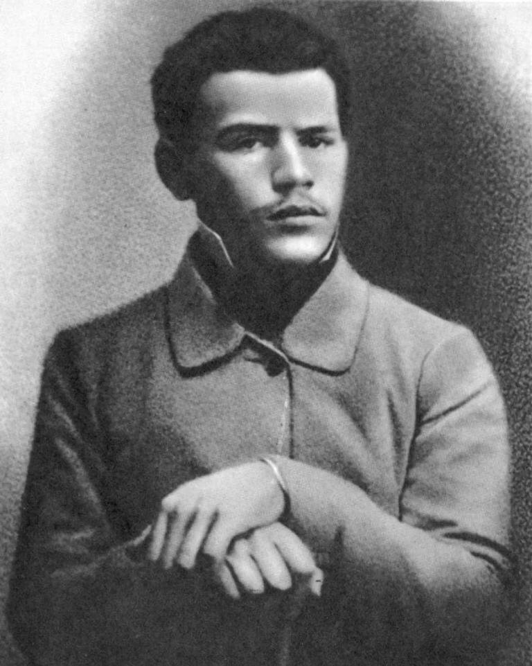 Фото Лев Николаевич в молодости 1851 год