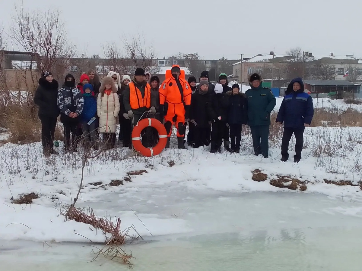 волгоспас профилактическое мероприятие с ученикам МКОУ "Оранжерейнинская СОШ". 