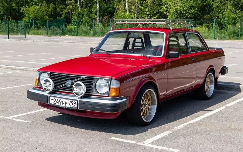 Классический (а если угодно, эталонный) Volvo – это именно 240-й.Volvo 240
📷

