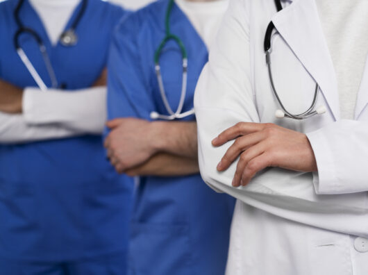    Врачи // Фото с сайта https://www.freepik.com/