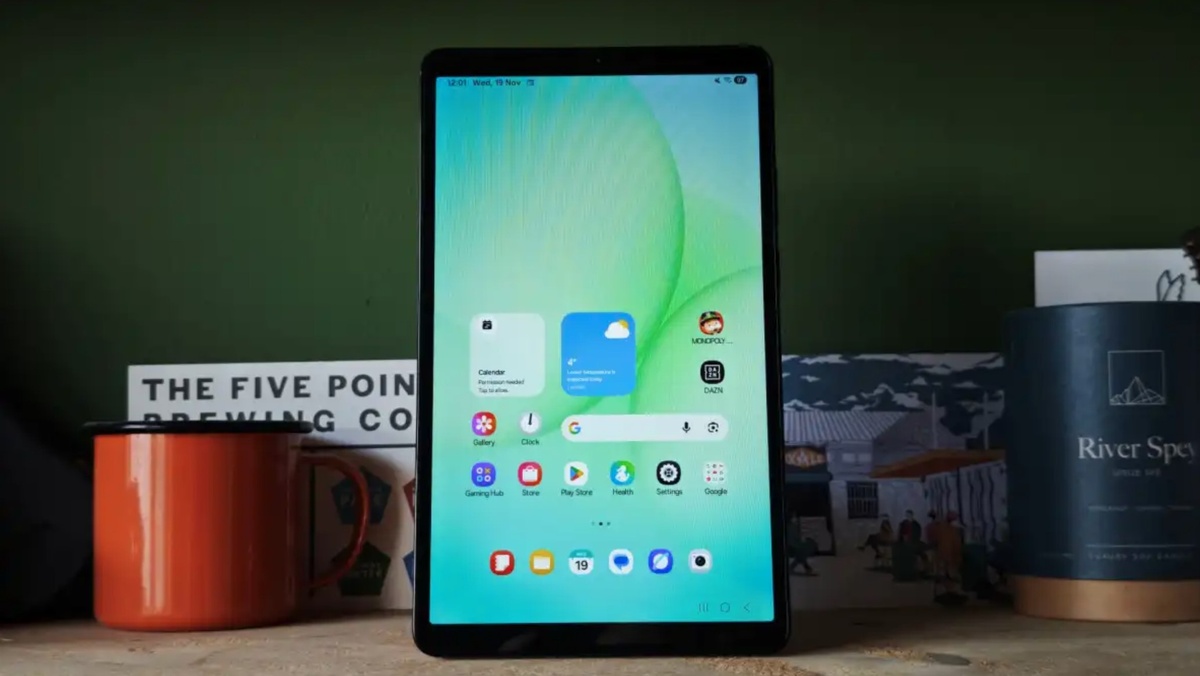    Не самые широкие рамки, стильный экстерьер, приличная яркость дисплея — первое знакомство с планшетом вызывает воодушевление. Фото: techadvisor.com