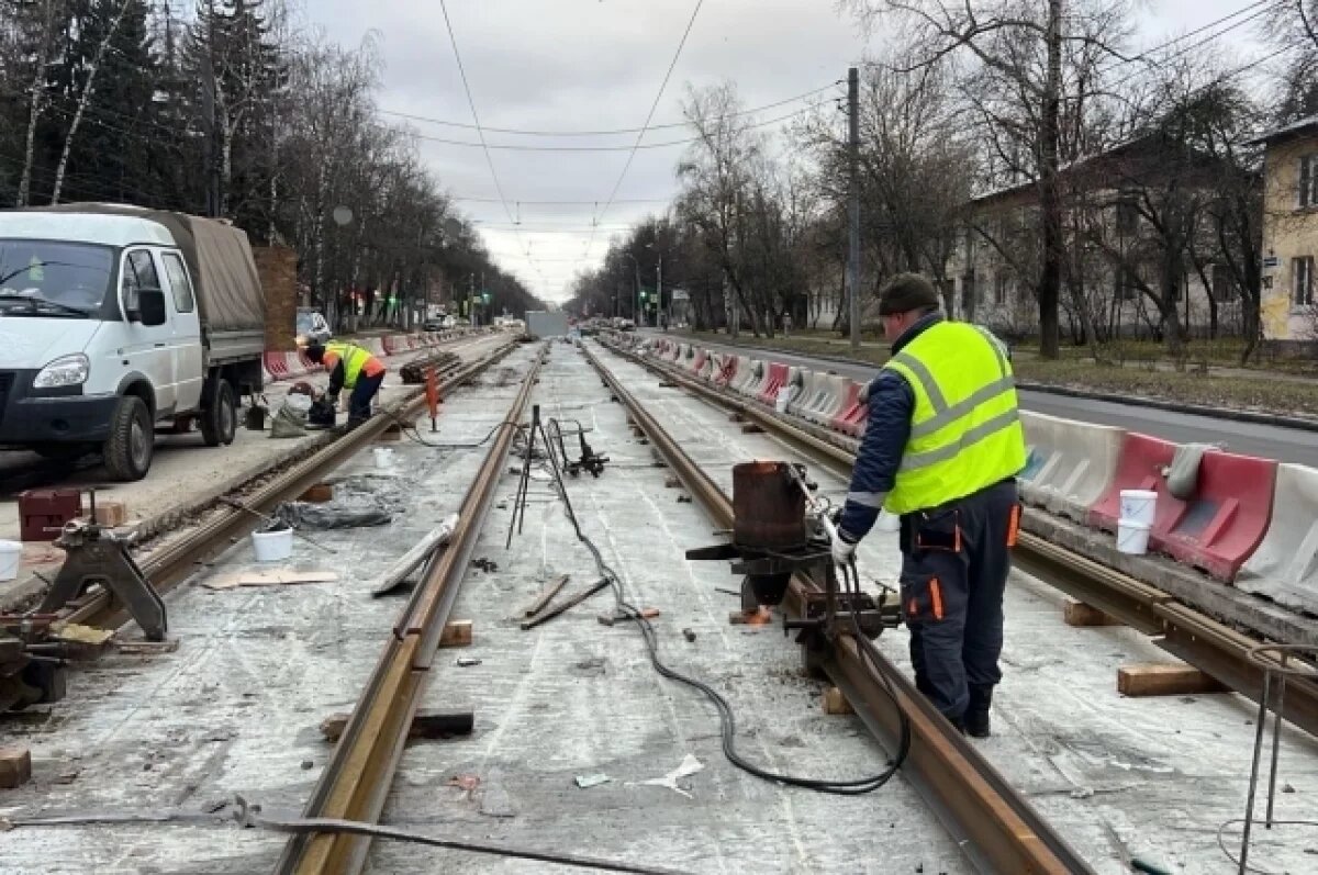    Начало реконструкции трамвайных путей на Автозаводе перенесли из-за погоды