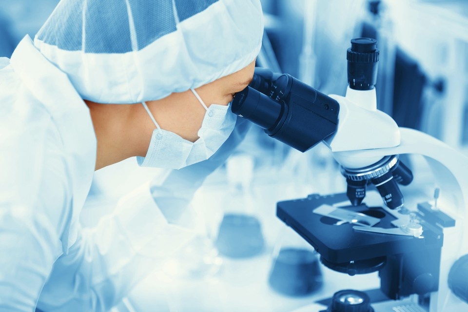    Ученые выяснили, почему современные люди чаще болеют онкологией. Фото: Cast Of Thousands/Shutterstock/Fotodom