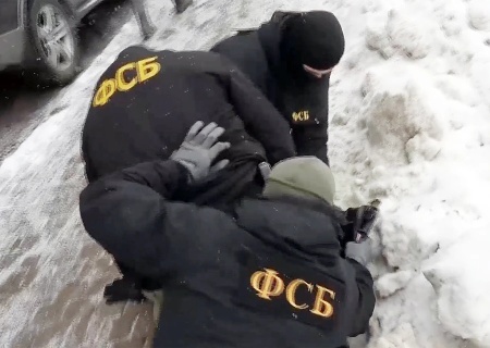    В Санкт-Петербурге задержан киллер, который готовился убить военного по заказу киевского режима