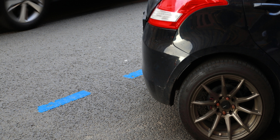 Поляков: Петербуржцы просят Смольный поднять цены на парковку