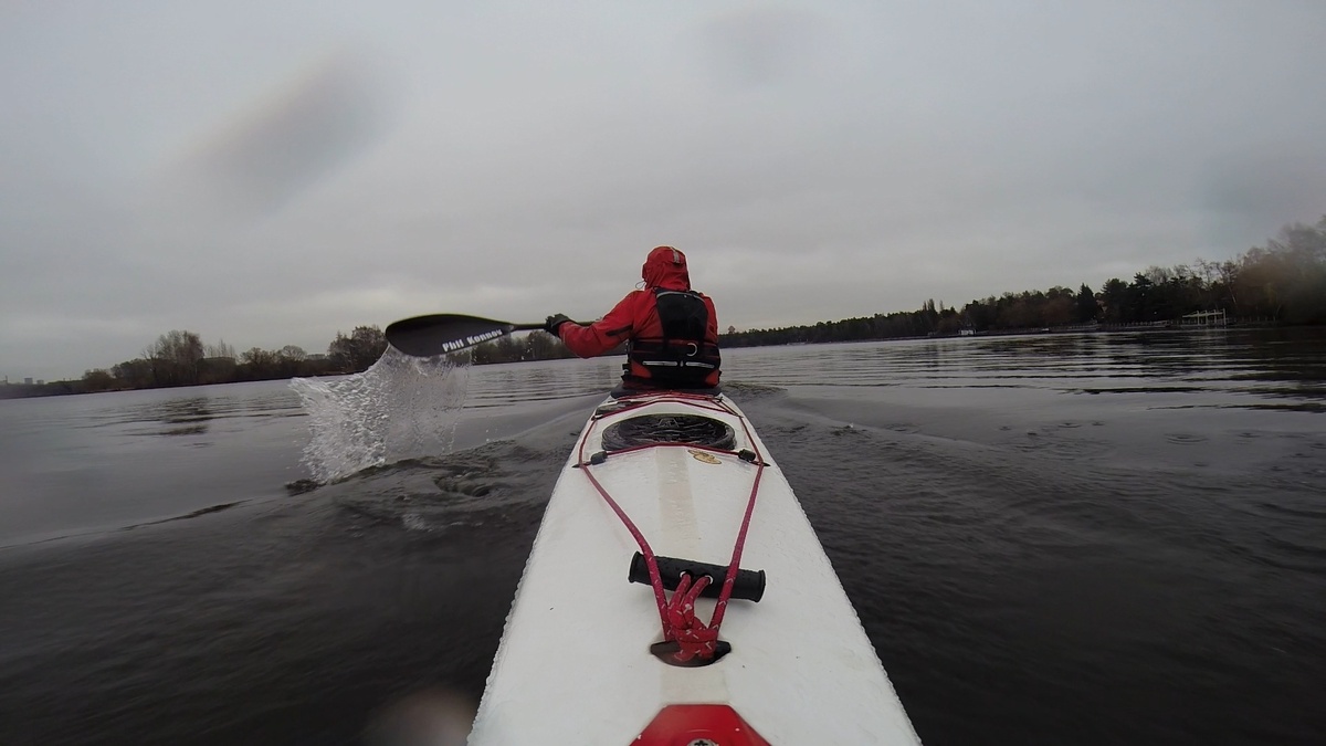 Разбор техники по видео не заменяет живую тренировку, но очень полезна для тех, кто тренируется самостоятельно. 