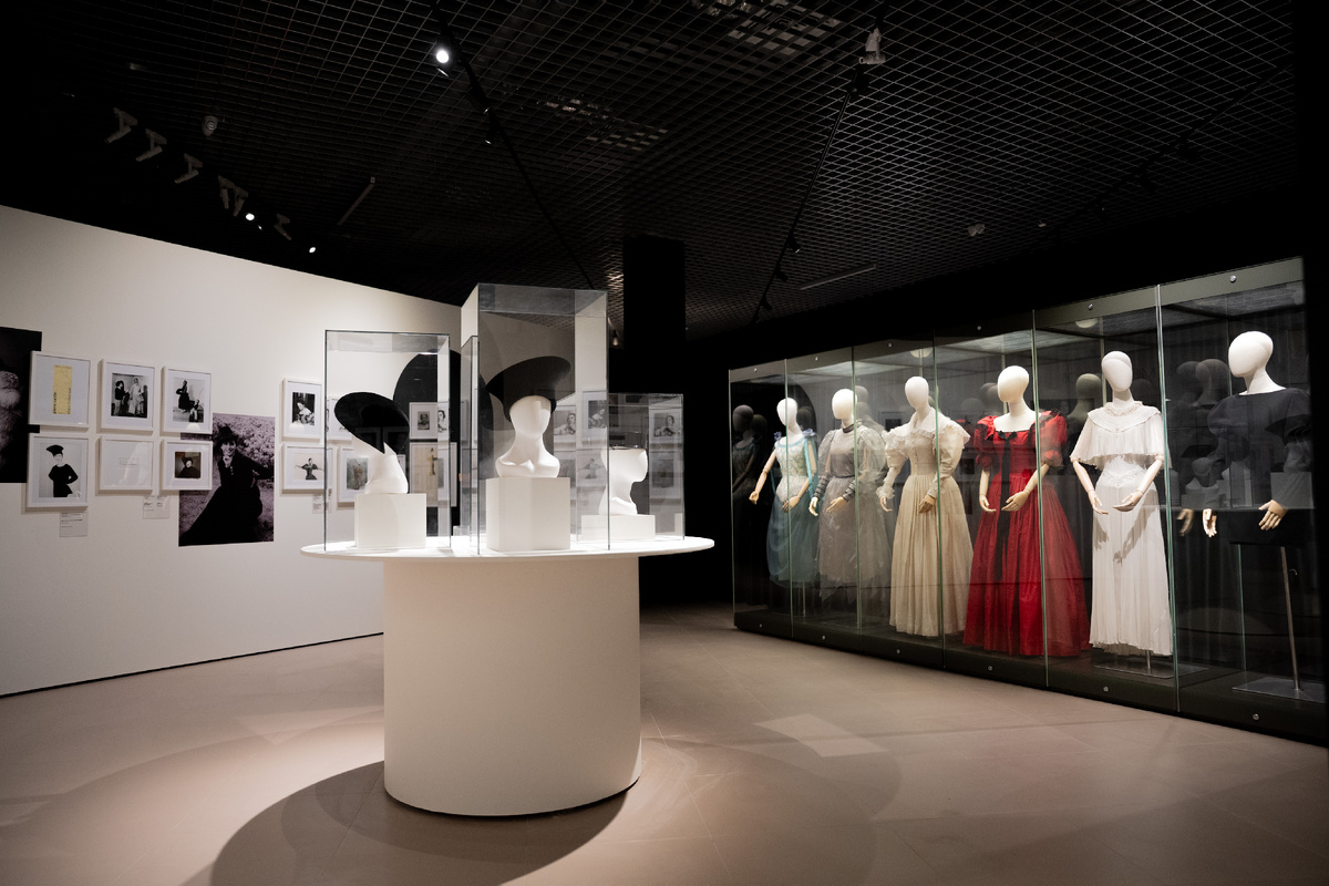 Платья М. Плисецкой на выставке Бахрушинского музея «Плисецкая. Полюс магии».