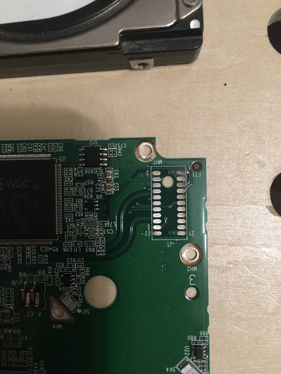 А вот и потемневшие контакты