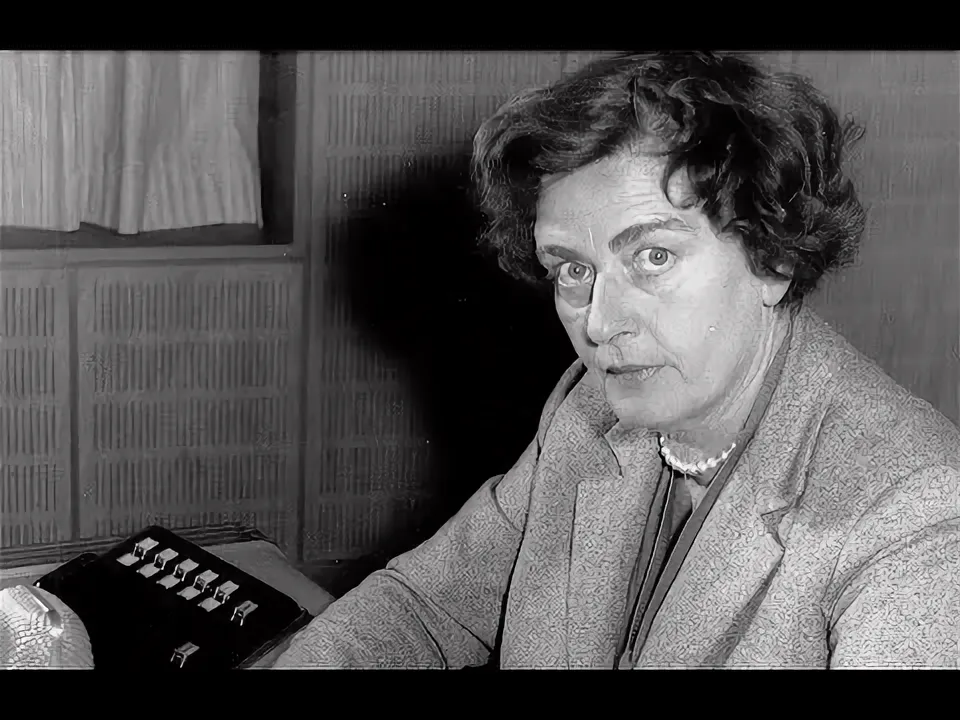 YouTube https://www.youtube.com/watch?app=desktop&v=g4_JAnElBTI