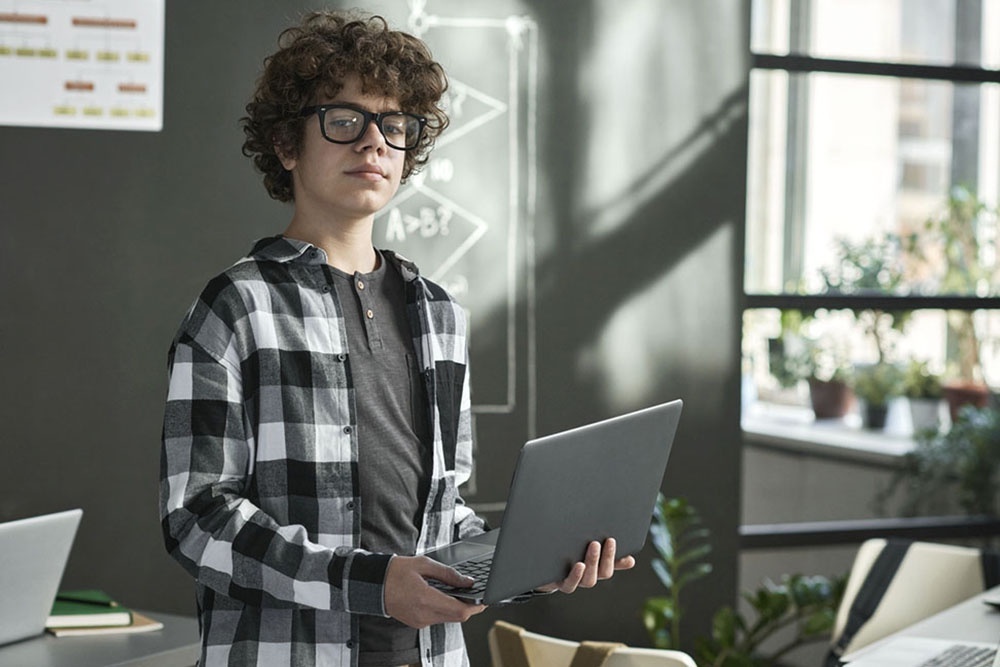    Программирование для детей - это не только полезный навык, но и развитие критического мышления, логики и креативности. / Фото: iStock