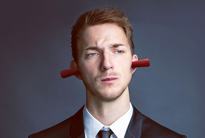 Упрямый человек не слышит нчего - даже добрых советов