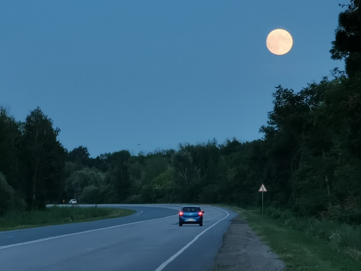 Картинка для передачи атмосферы.