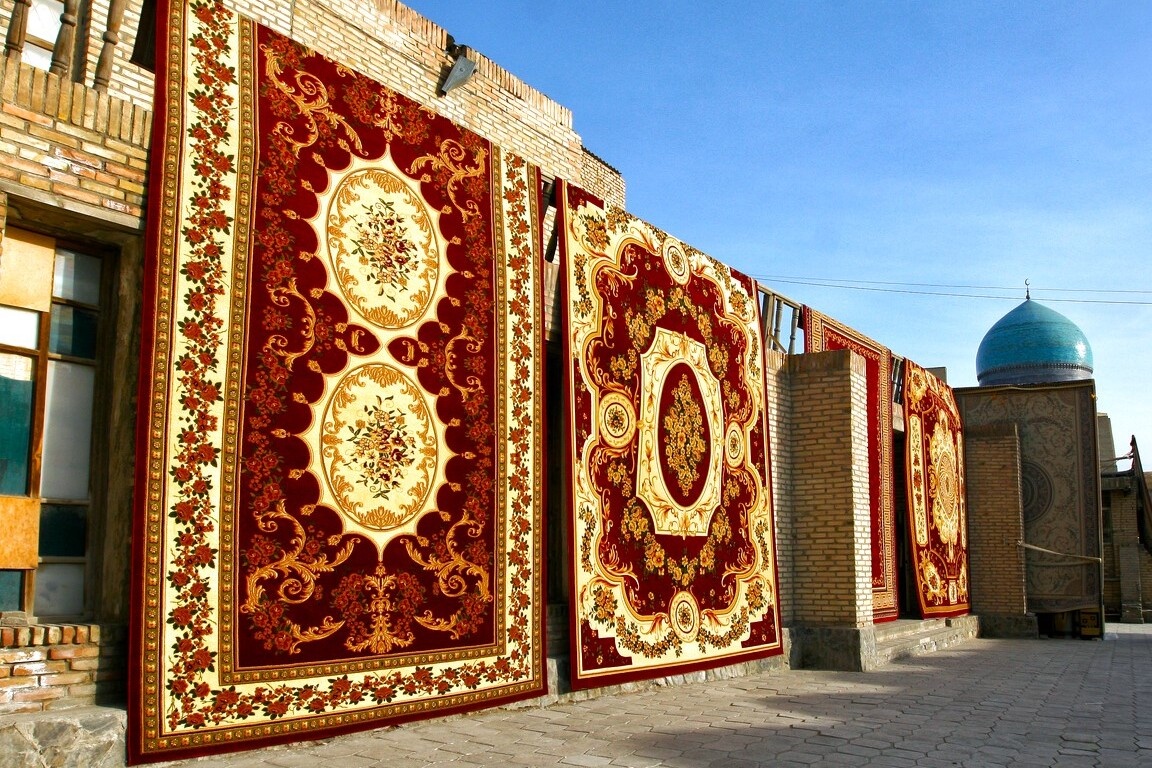 Базар ковров.