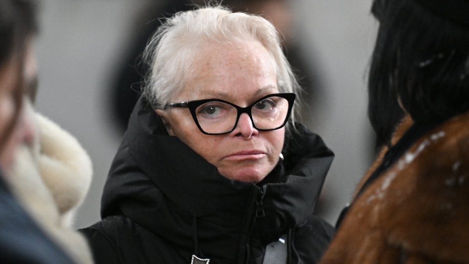 Соцсети Лариса Долина