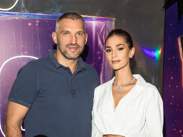     Александр Овечкин и Анастасия Шубская: соцсети