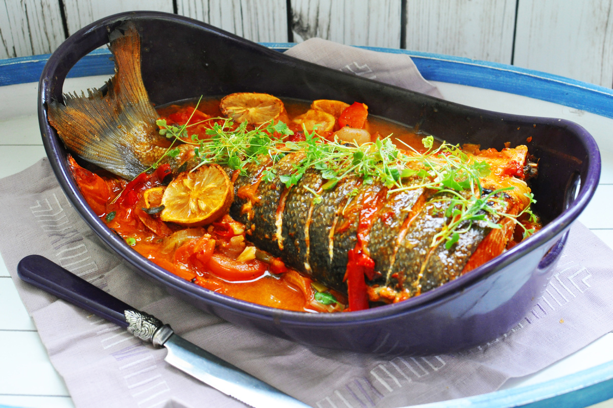 Лосось на овощной подушке от Елены Некрасовой. https://t.me/urbanistka_vl