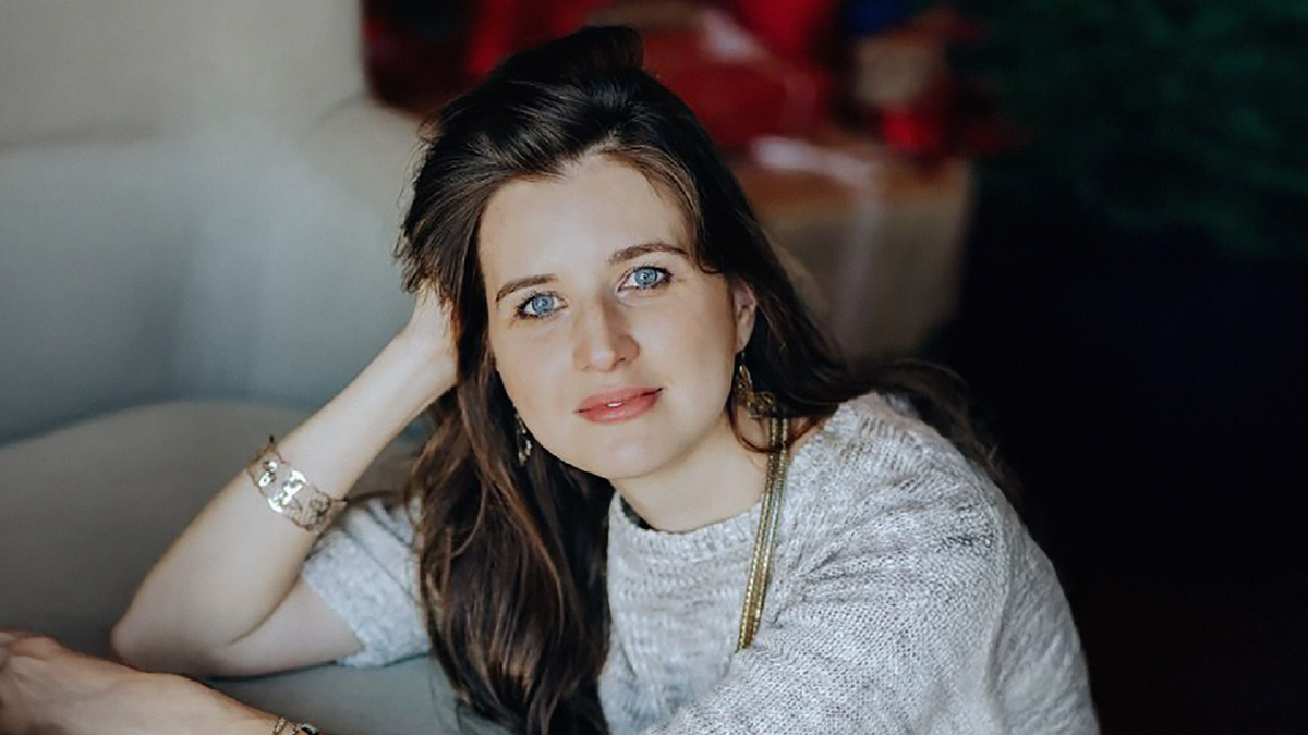 Кандидат технических наук, доцент кафедры Технологии художественной обработки материалов и ювелирных изделий СПбГУПТД Пономарева Ксения.