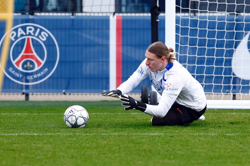    Сафонов попал в основной состав на решающую игру Лиги чемпионов. Фото: соцсети Матвея Сафонова