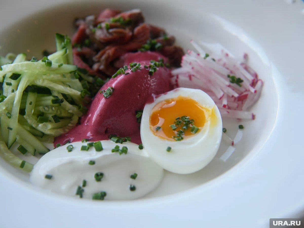    В состав яйца входит большое количество полезных веществ и микроэлементов