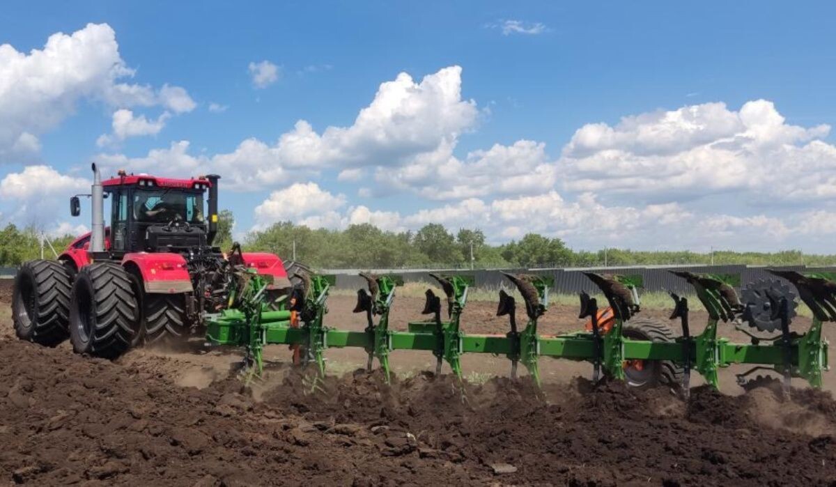     "Кировец". Источник: kirovets-ptz.com Автор фото: АО «Петербургский тракторный завод»