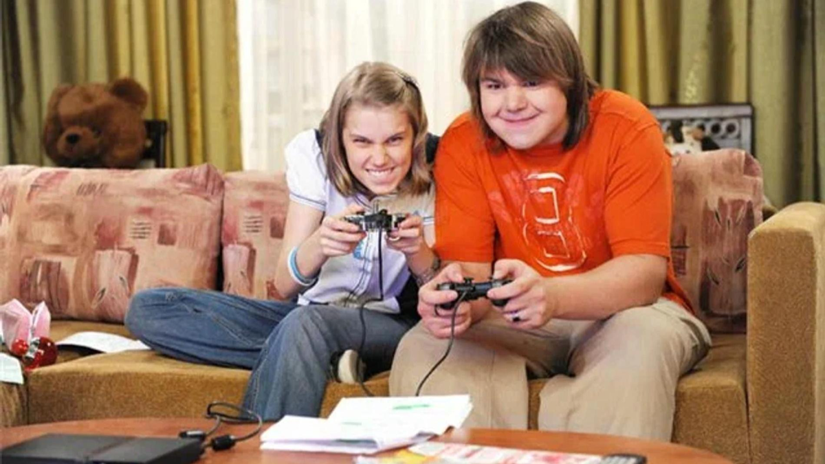    Кадр из сериала «Папины дочки»: Кинопоиск