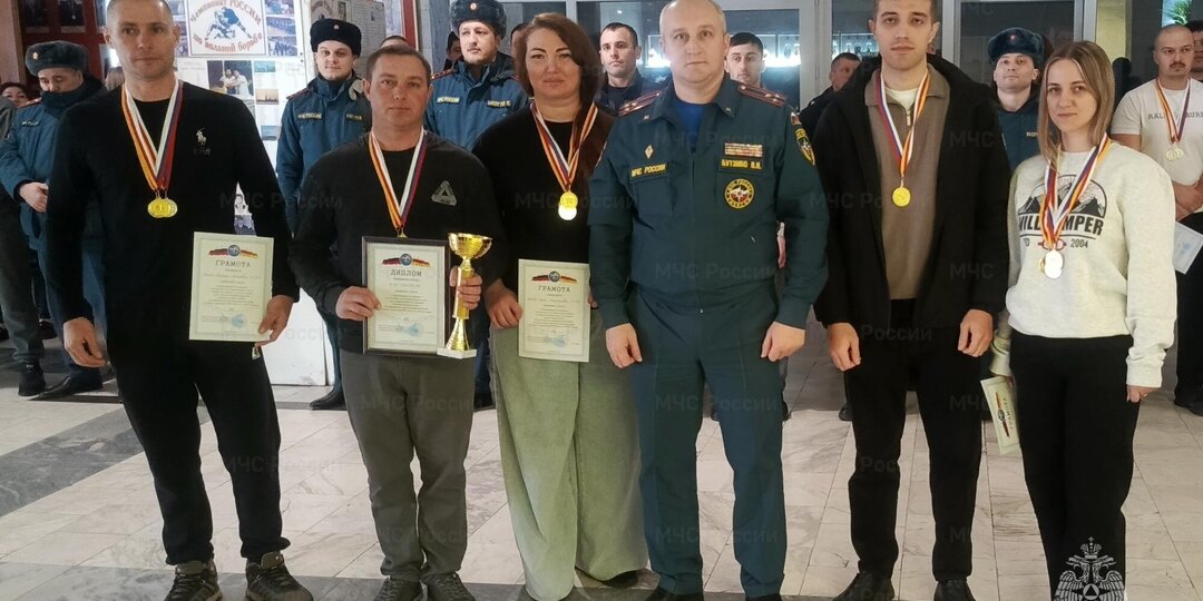 Определены лучшие пловцы ГУ МЧС России по РСО-Алания