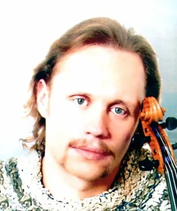 Владимир Мулявин-младший был очень похож на своего отца.