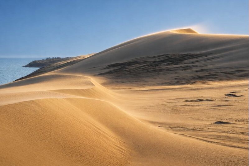 Калининград стабильно в фаворитах: сюда едут за атмосферой, морем и ощущением «я будто не в России».