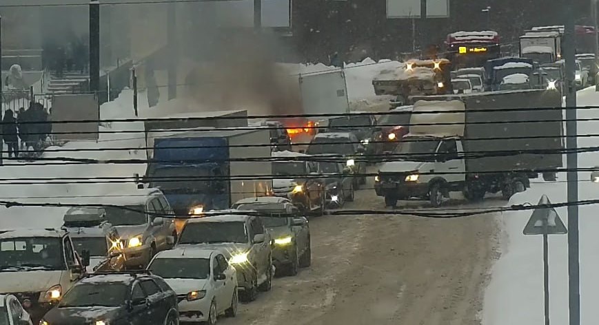 Пермь в последнюю пятницу января сковали 10-балльные пробки