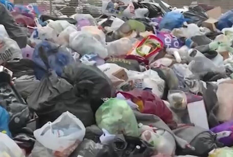     В Ачинске продолжаются проблемы с вывозом мусора