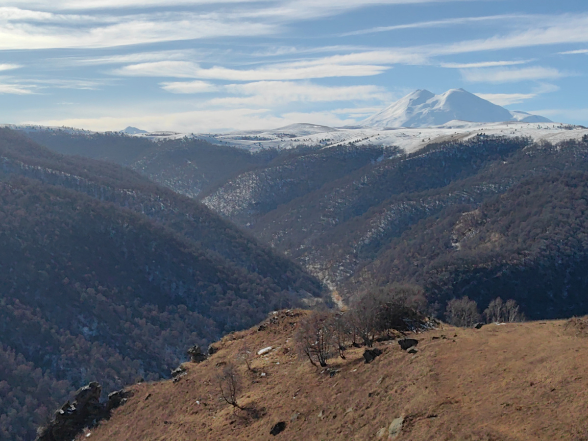 Вид на Эльбрус с перевала Восьмёрка. Фото автора