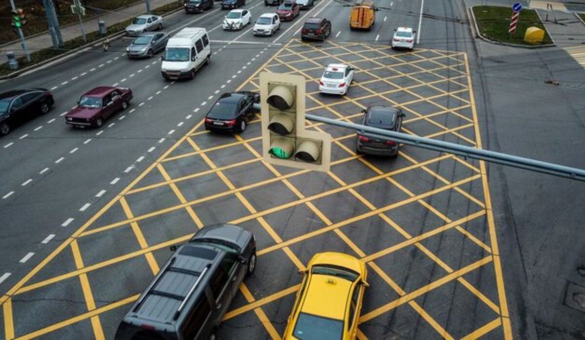     Вафельная разметка на дорогах. Источник: © РИА Новости Автор фото: Алексей Куденко