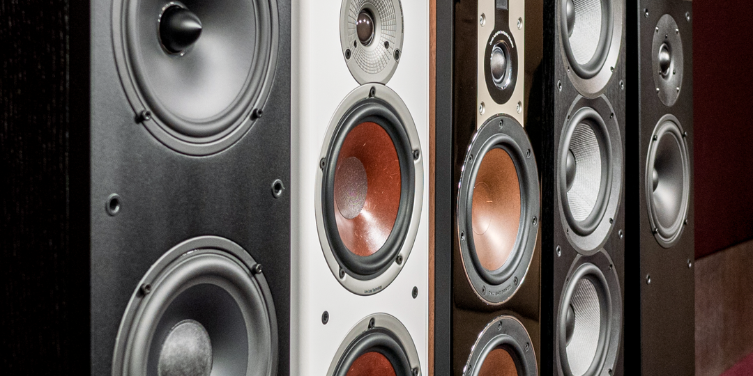 Рейтинг лучших акустических систем 2025 для дома — топ Hi-Fi колонок по цене и качеству