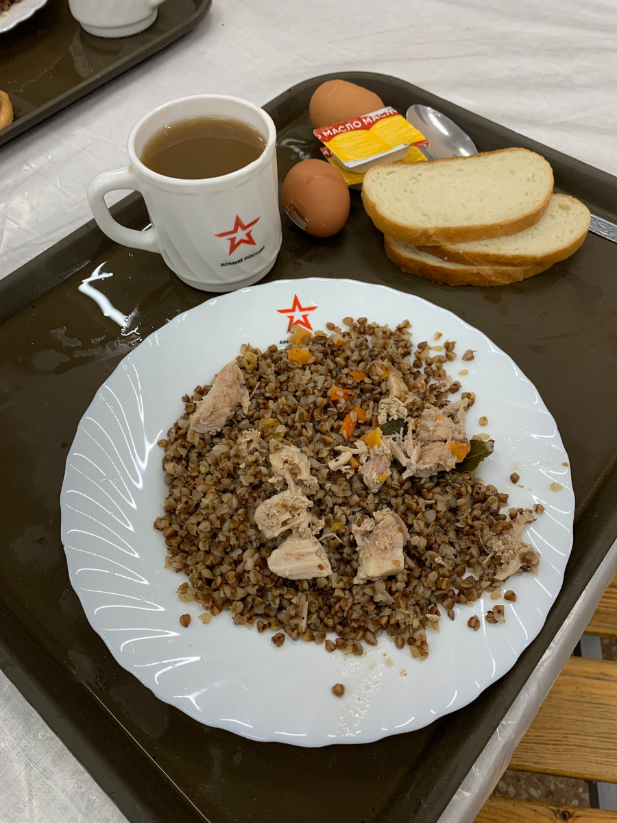 Листайте фотоленту вправо