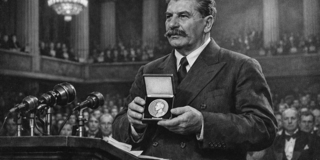 Иосиф Сталин был официально выдвинут на Нобелевскую премию мира.
