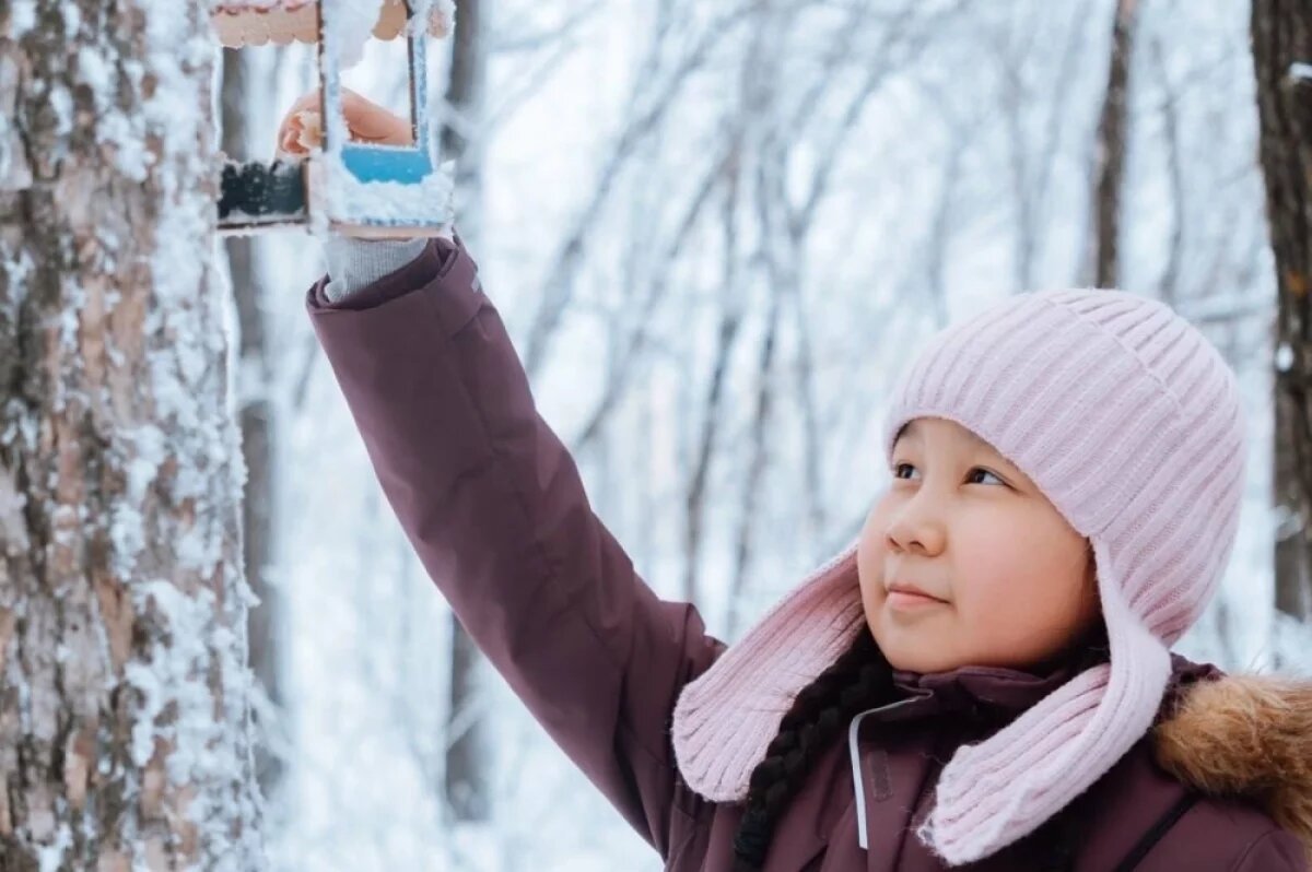    Саратовские школьники покормили птиц на новой экотропе