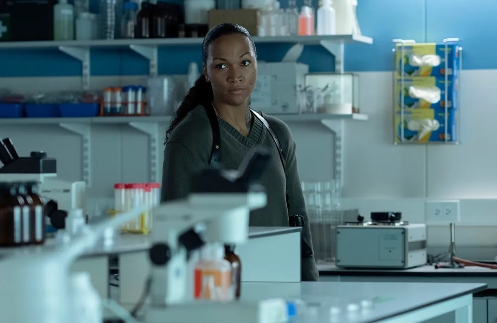     Кали Реис, кадр из сериала «Настоящий детектив» (2014-...)