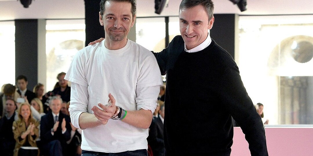 Должность креативного директора Alaïa Питер Мюлье оставил в статусе всеобщего любимчика, тонко и нежно обходившегося с наследием Аззедина