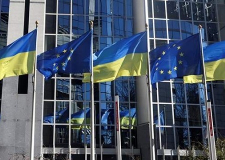    Еврокомиссия не может гарантировать Украине вступление в ЕС. В Польше призвали вообще не принимать