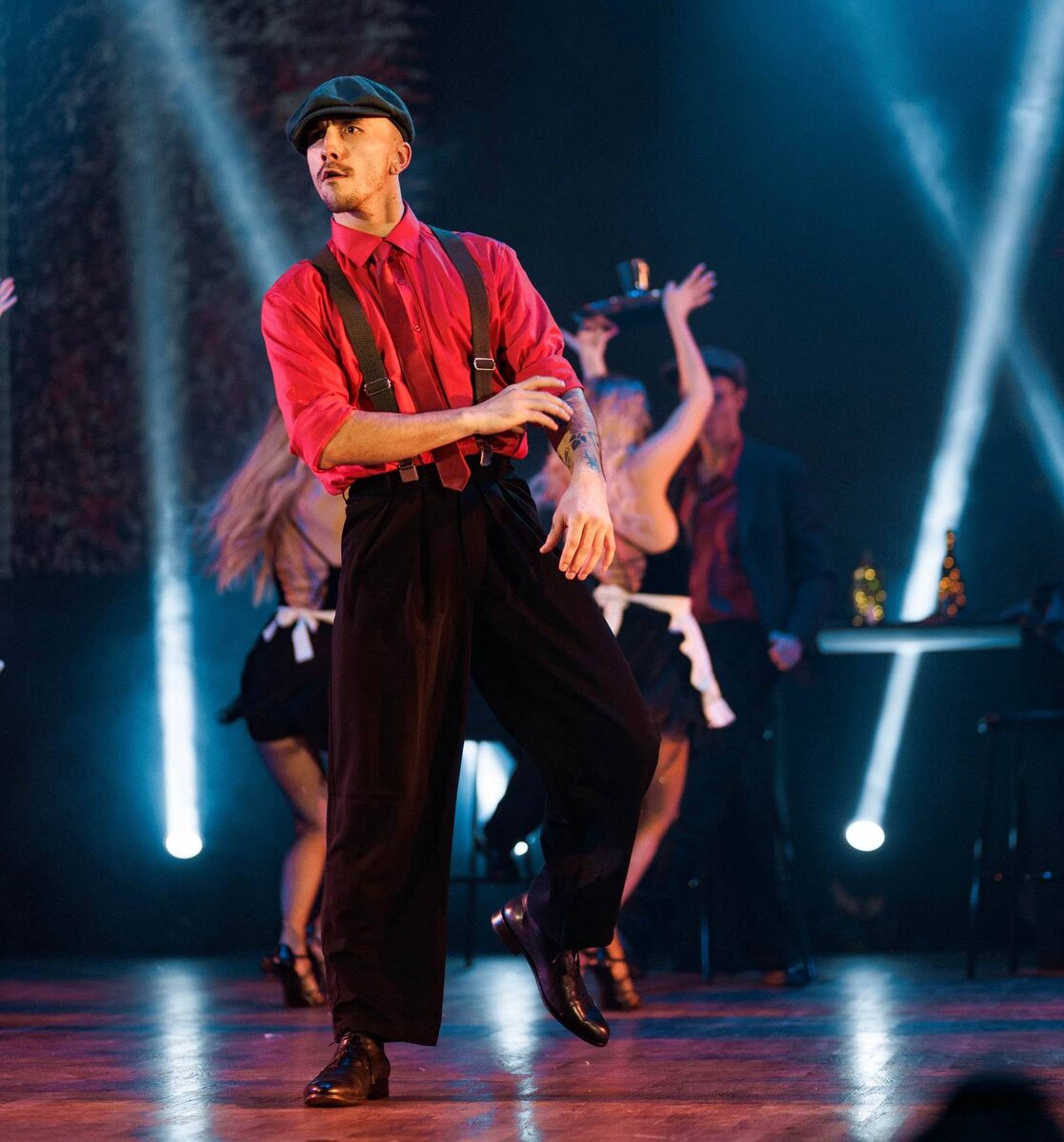 Гас в сценическом образе