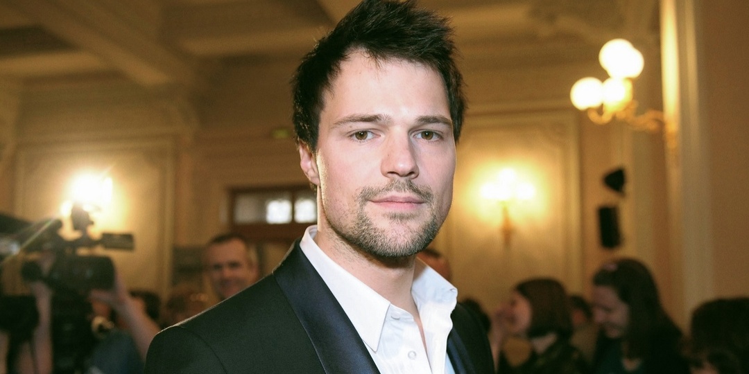 Д.Козловский вернулся в РФ и после спектакля счастлив: так ведь это вам не в Дубае за три копейки