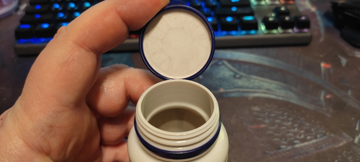 Оригинальная крышка с защитной картонной вставкой