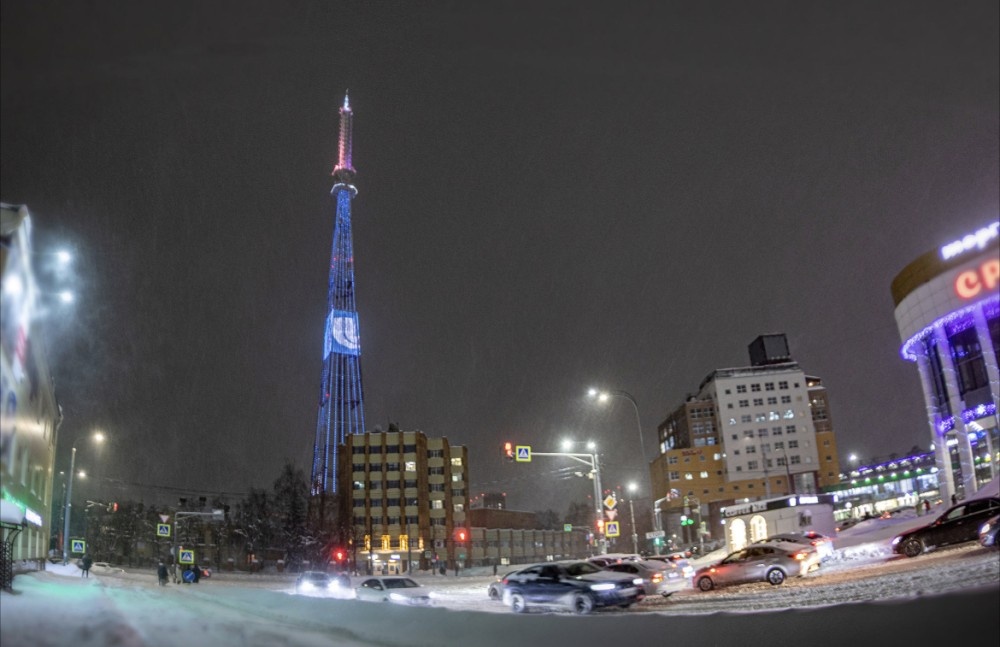    Праздничную подсветку к юбилею ННГУ зажгли на нижегородской телебашне