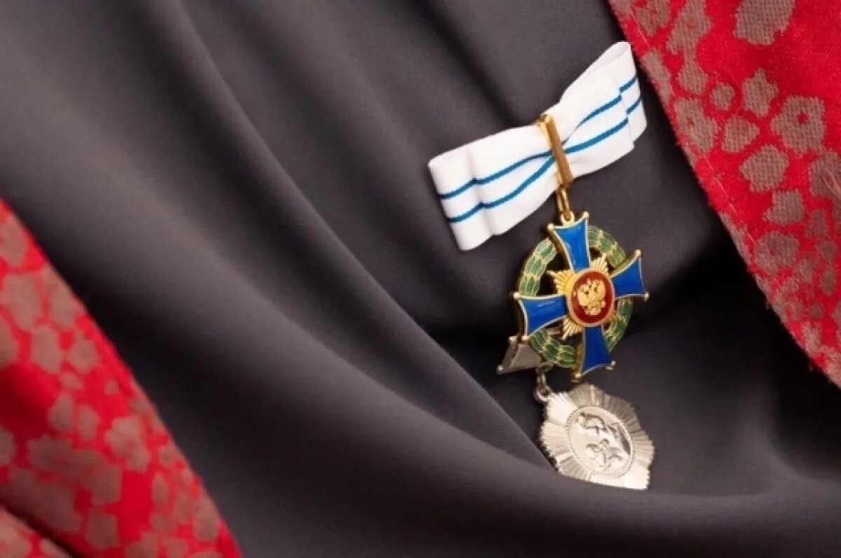    Паслер вручил награды многодетным семьям Урала