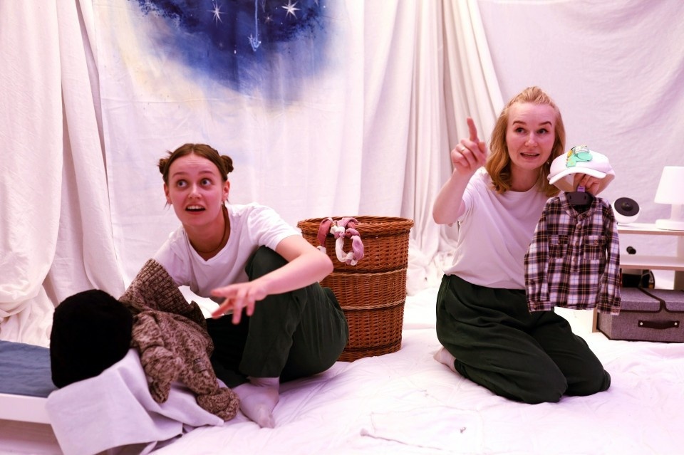    Актрисы играют для малышей. Фото: Тверской ТЮЗ