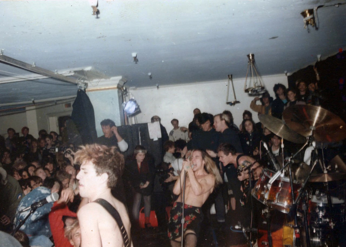 Кадр из документалки про Red Hot Chili Peppers/ Источник: Netflix