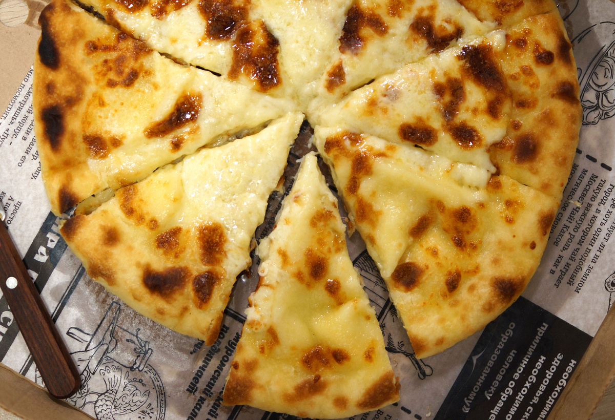 Хачапури по-мегрельски (вкуснейший ароматный сыр)