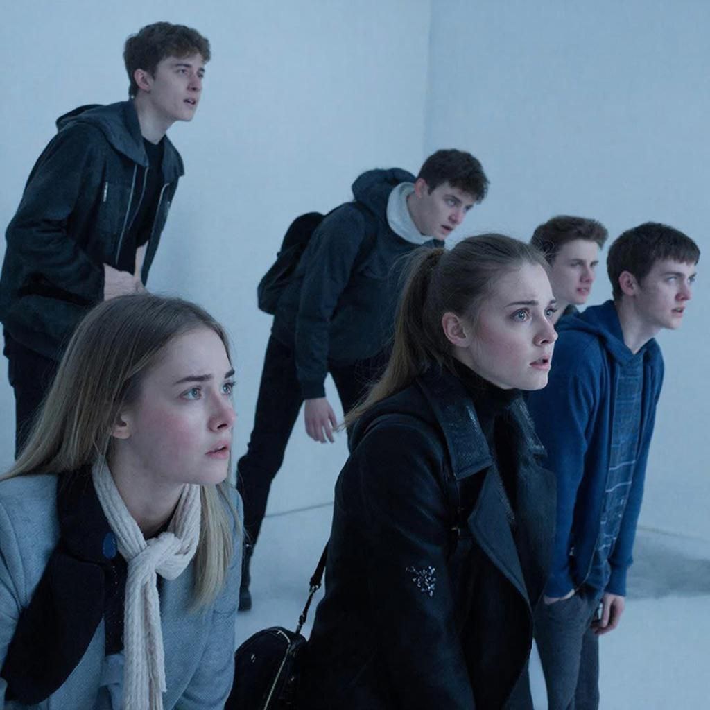 первые секунды после возвращения в наше время, одновременно с этим случился газовый выхлоп, состояние ощаращшенности.